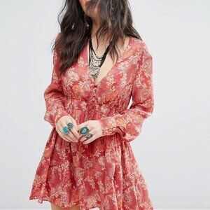 Free People Bohemian Long Sleeve Floral Swing Dress Red Pink V Neck Boho Chic